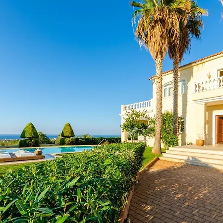 Villa Iris Luxury House