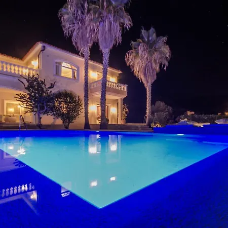 Iris Luxury House Villa